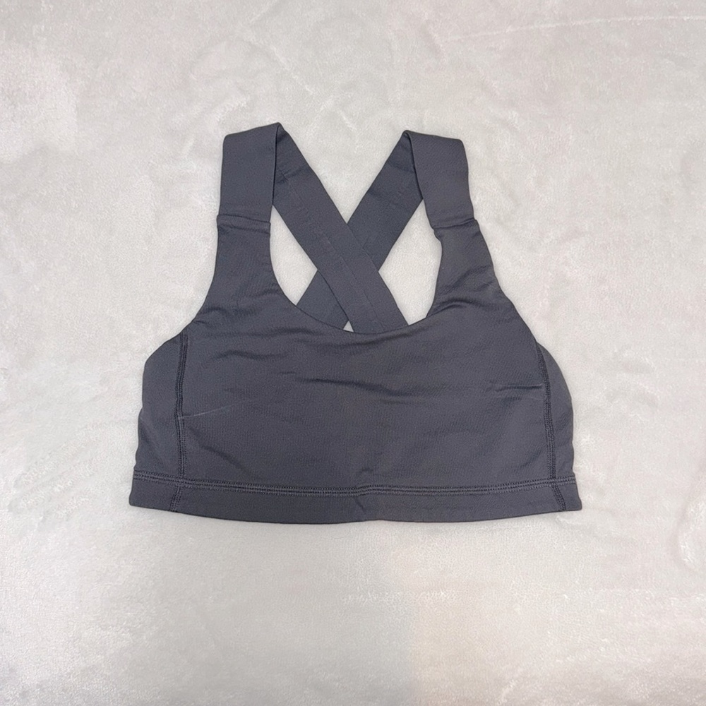 LULULEMON- Size 4 Sports Bra
